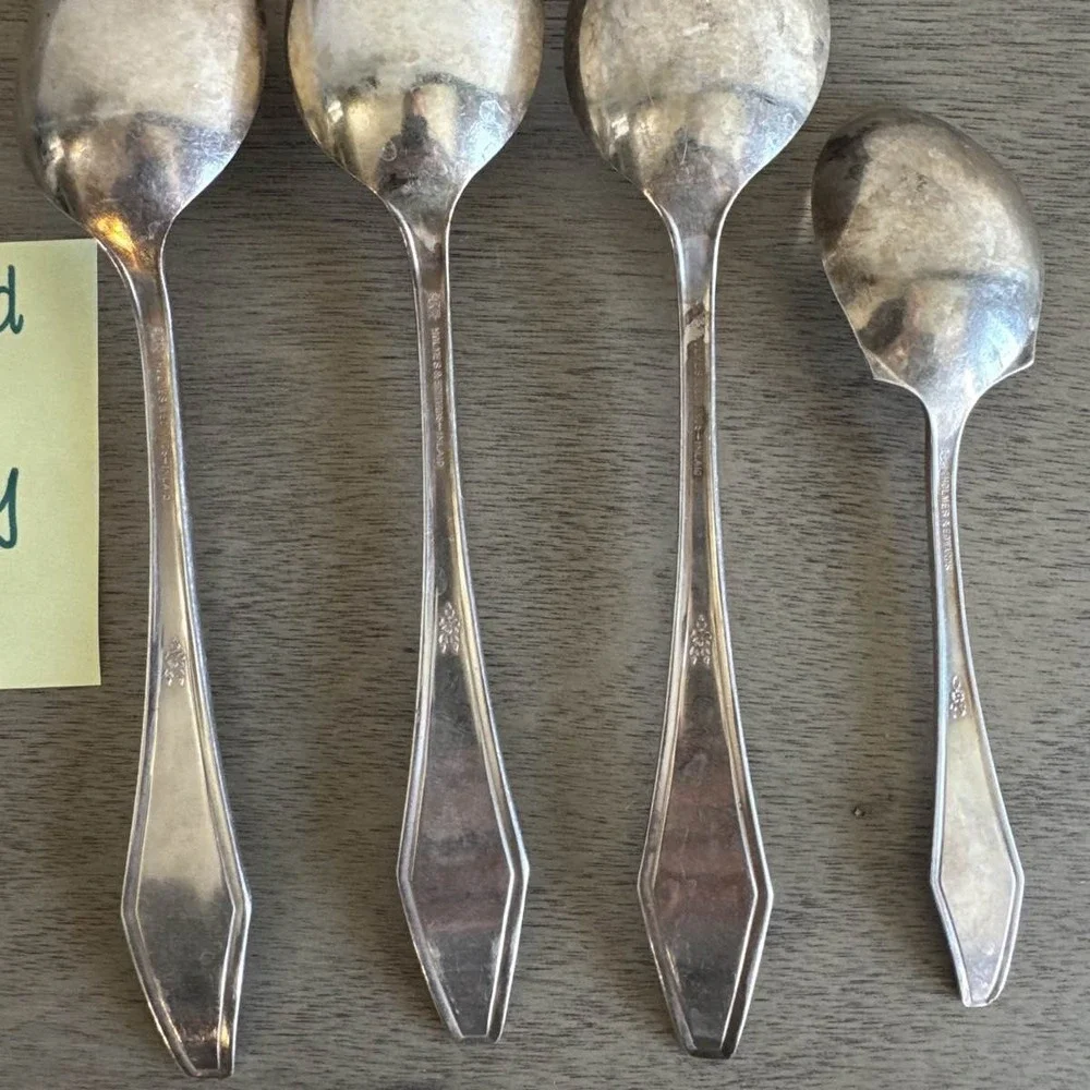 Holmes‎ & Edwards LOVELY LADY 1937 Silverplate Teaspoon Spoon Flatware
